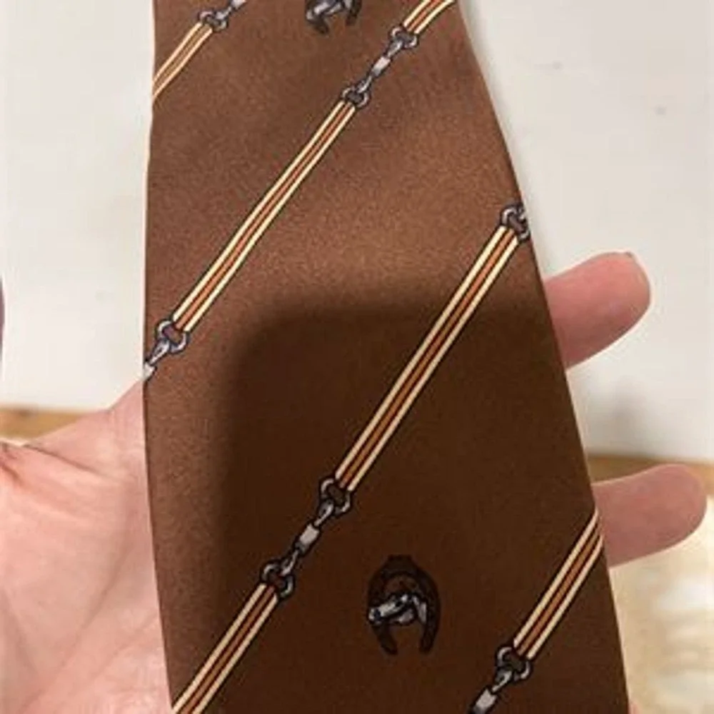 Vintage Gucci Mens Silk Neck Tie Brown Equestrian Stirrup Horseshoe Italy